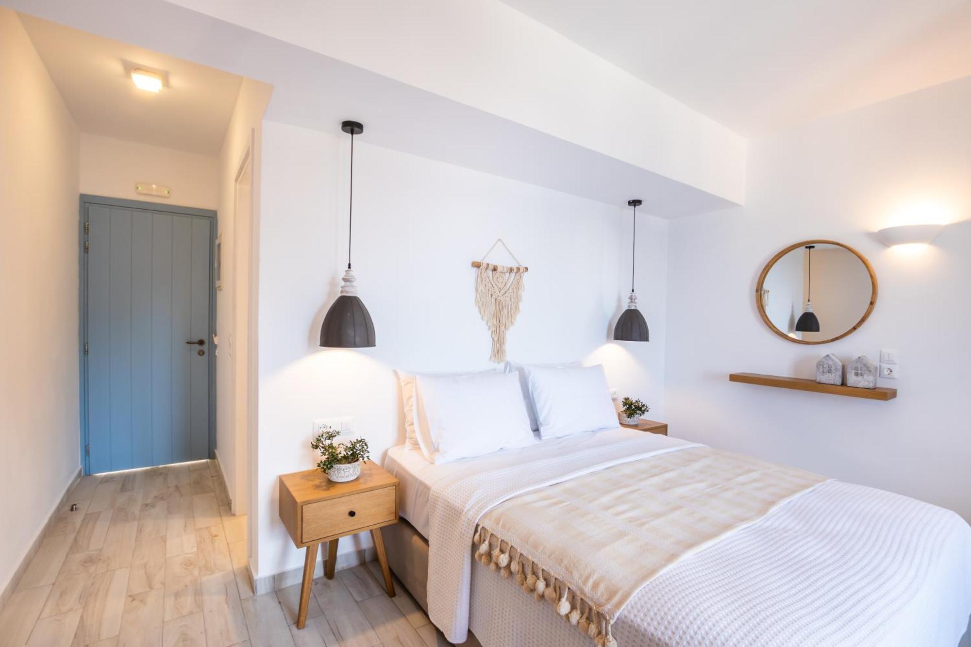 Yploui Suites Karpathos Town  Exterior photo
