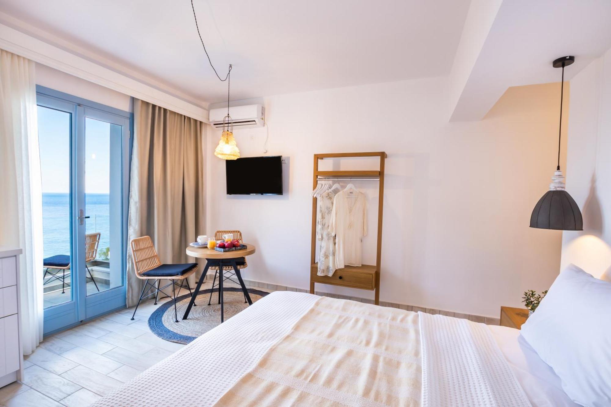 Yploui Suites Karpathos Town  Exterior photo