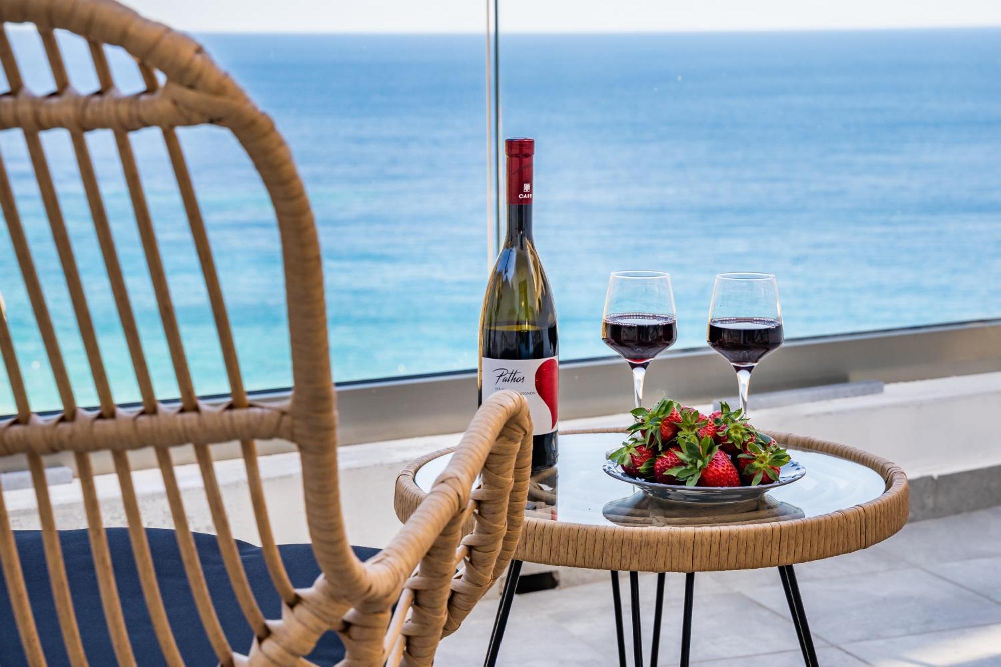 Yploui Suites Karpathos Town  Exterior photo